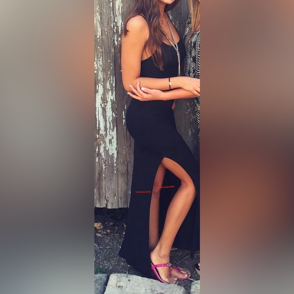 Tobi Black Maxi Dress with Slit - Picture 4 of 4